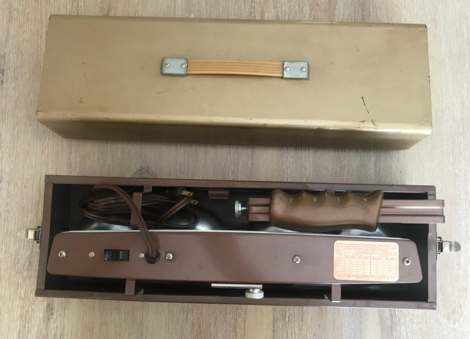 Vintage Movie Light Bar Case Tested 4 Bulbs Filming Photography CKC 150M Chicago
