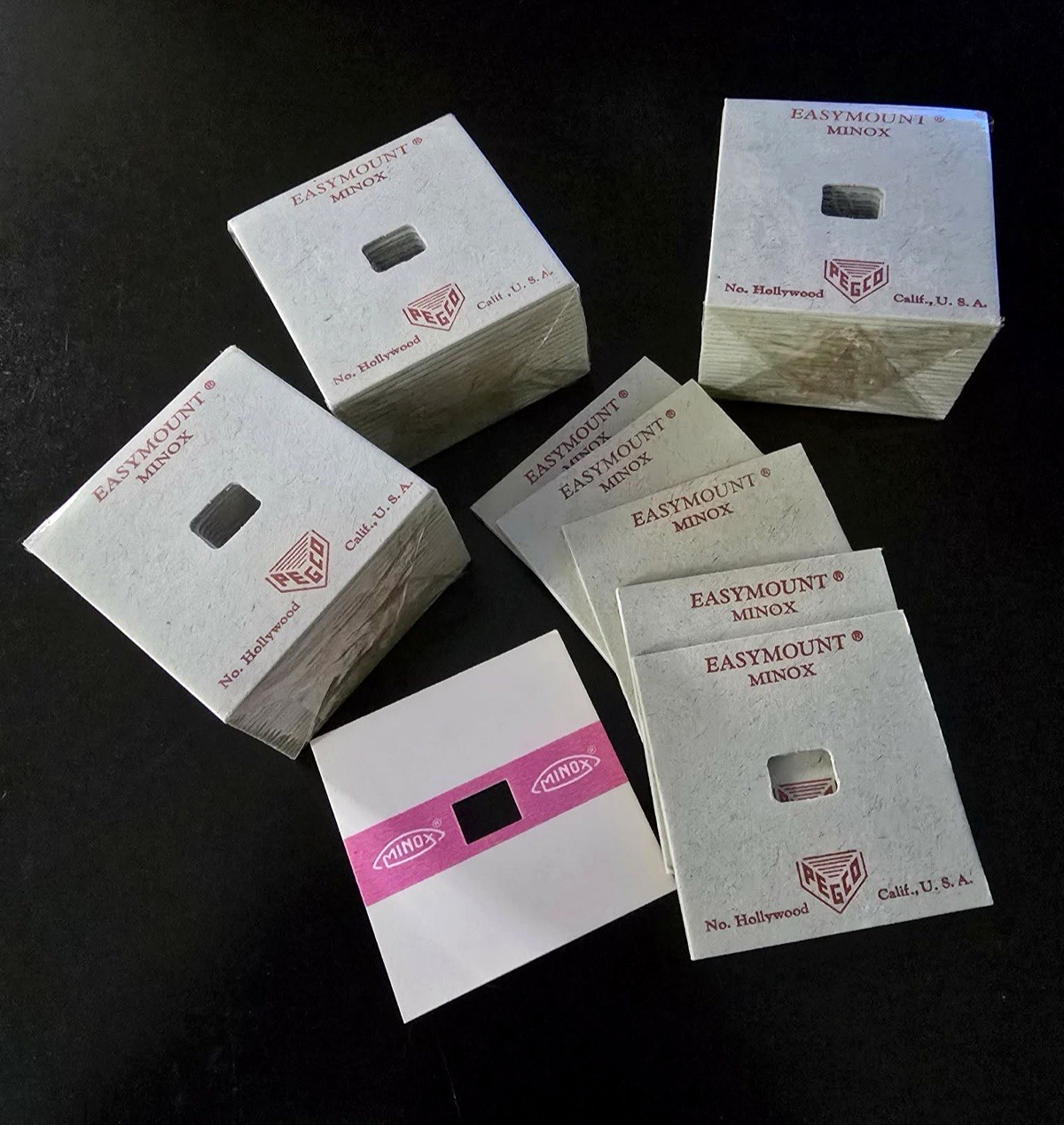 PEGCO – 2″x2″ Easymounts with Lock-In Slot – Minox 35mm Film Frames, Box (67ct)