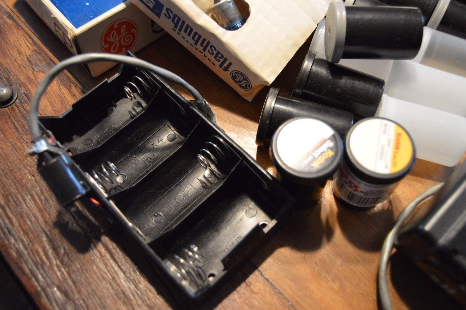 Large Lot of Vintage Photography Items,35mm,Flash Bulbs,Slide Viewers,Untested