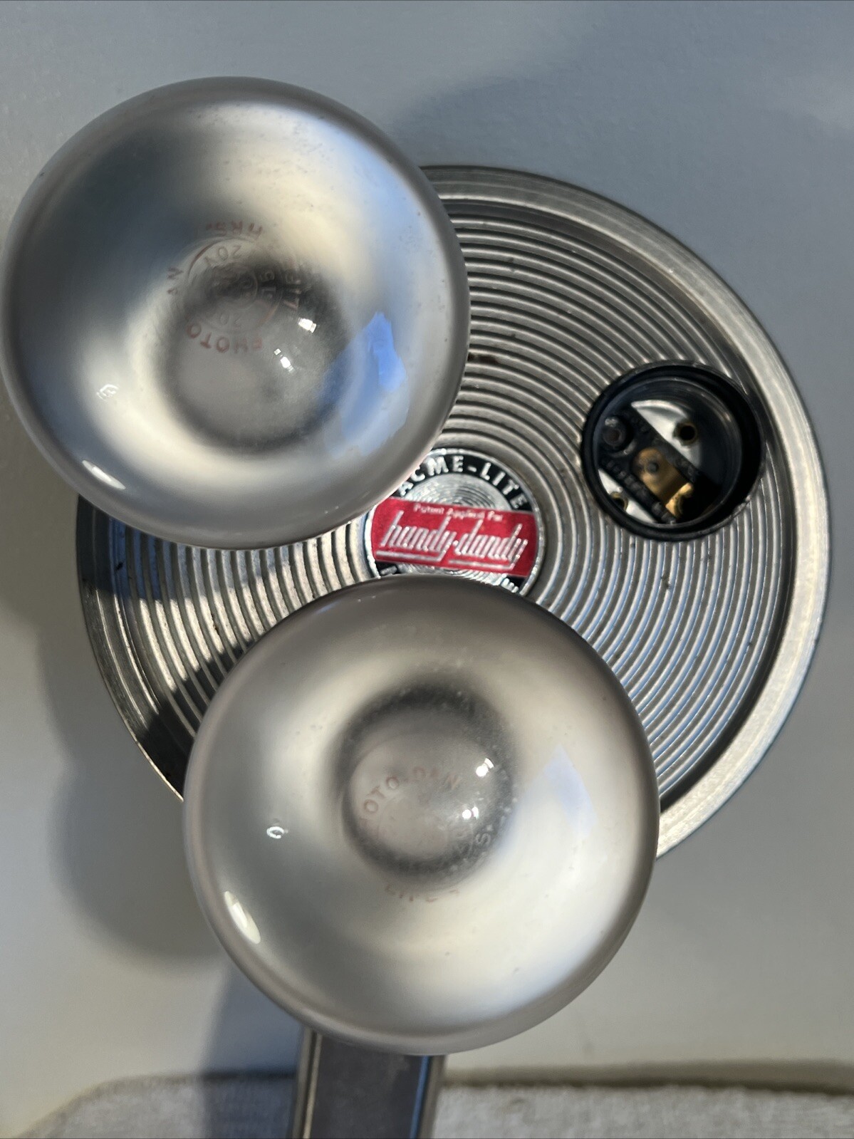 Vintage Handy Dandy Acne-Lite Mov-E-Lite Comes With 2 Bulbs. Works