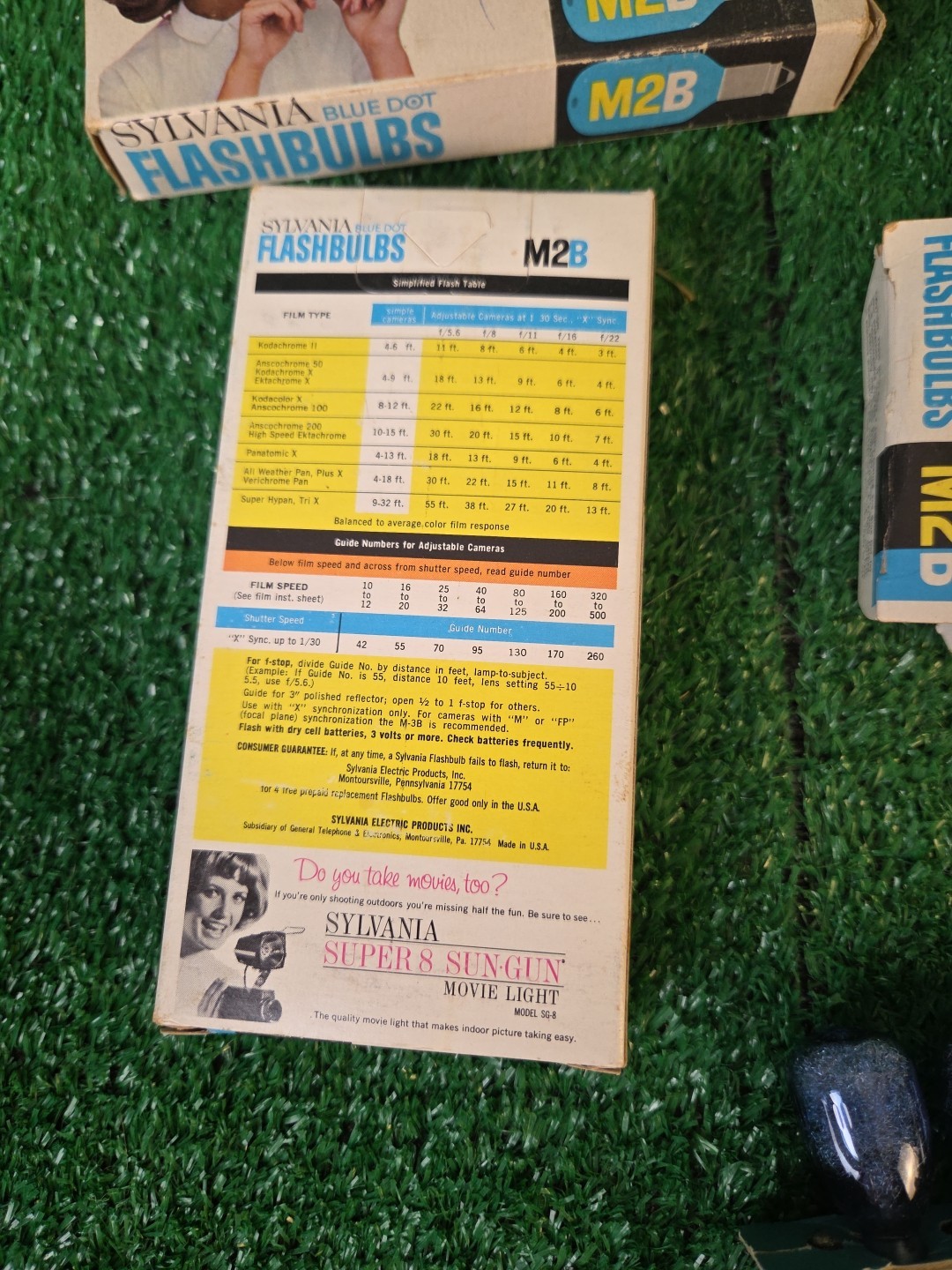 VINTAGE Sylvania Blue Dot Flashbulbs M2B, 6 Boxes of 12 Blue Flash Camera Bulbs