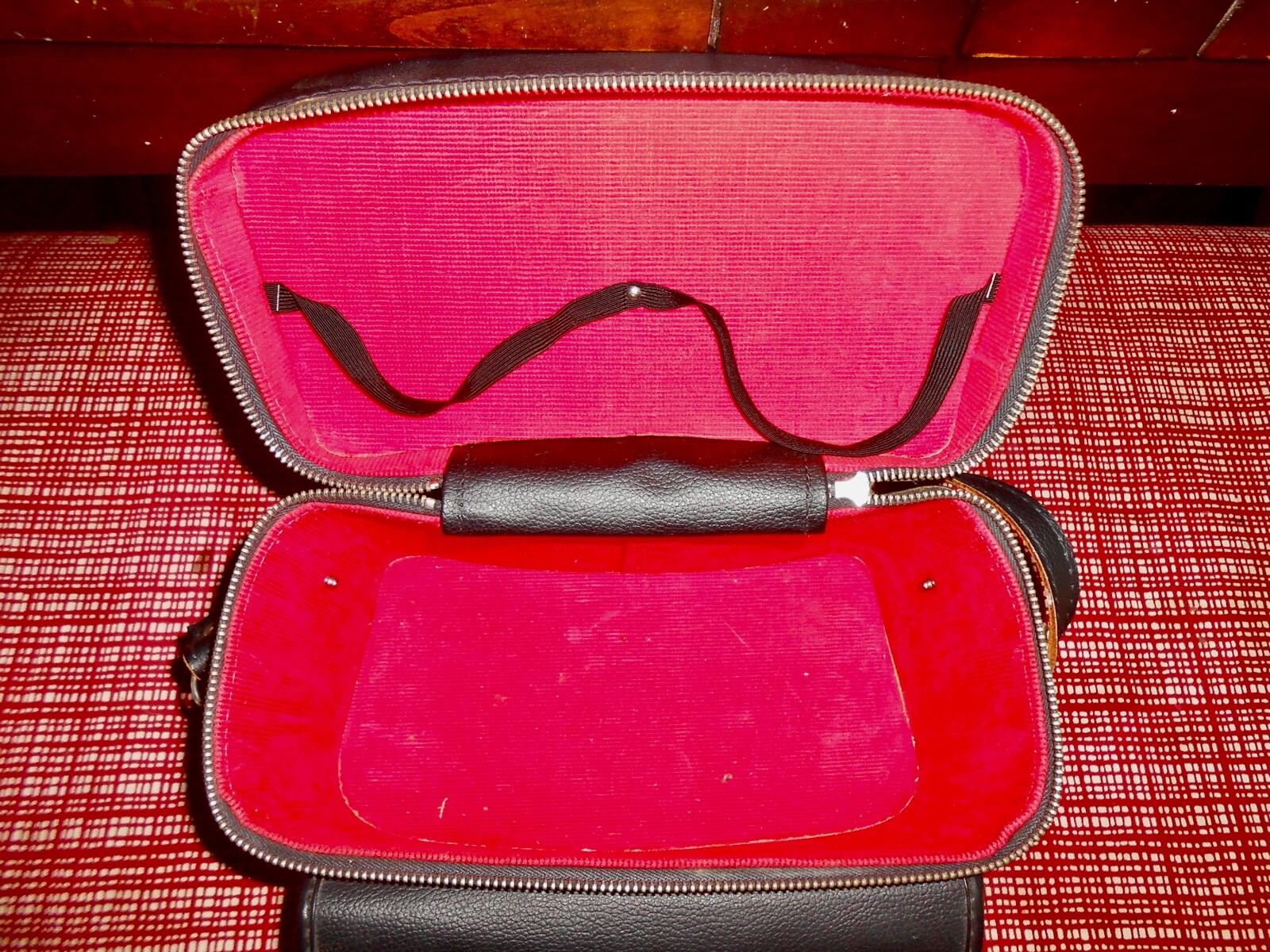 Vintage JAPAN Leather Camera Kali-Bag With Shoulder Strap