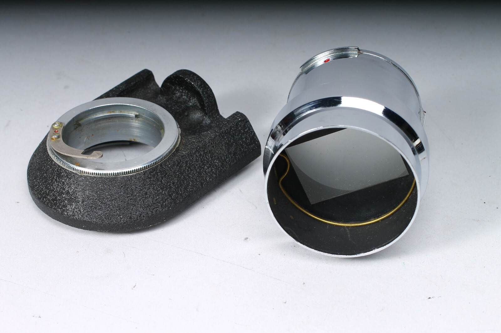 ZEISS CLOSEUP MOUNT WITH FOCUSING SCREEN FOR CONTAX RANGEFINDER LENSES