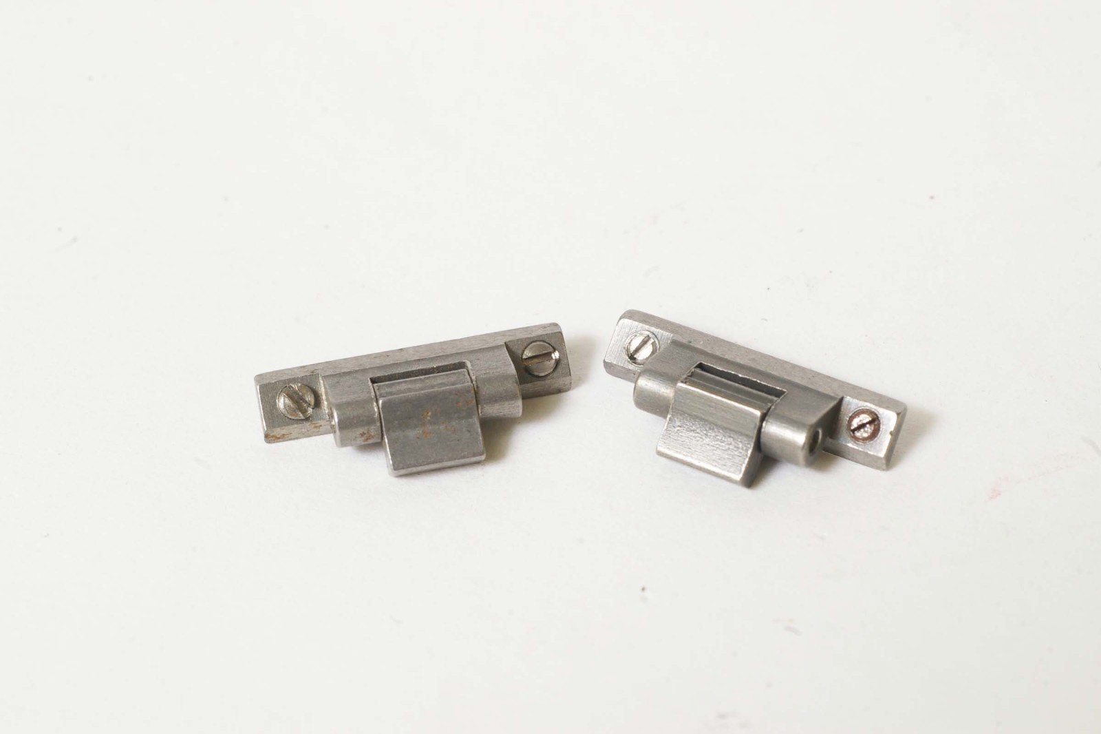 F93108~ Graflex Graphic Crown Speed Pair (2) Folding Infinity Stops – Part 9100