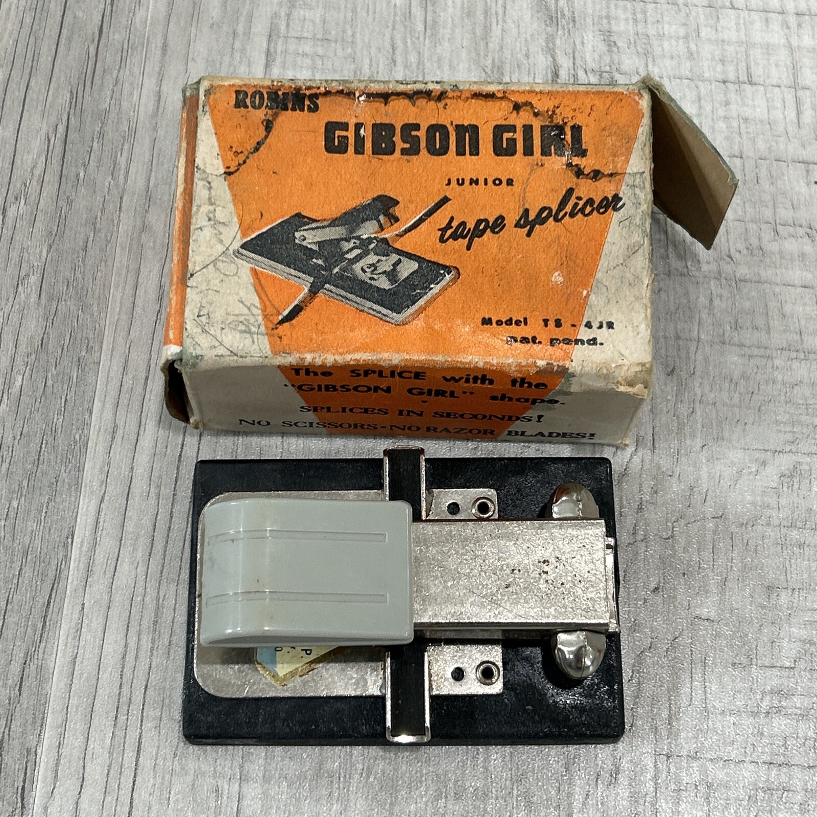 Vintage Robins Gibson Girl TS-4JR Tape Splicer Reel to Reel Box