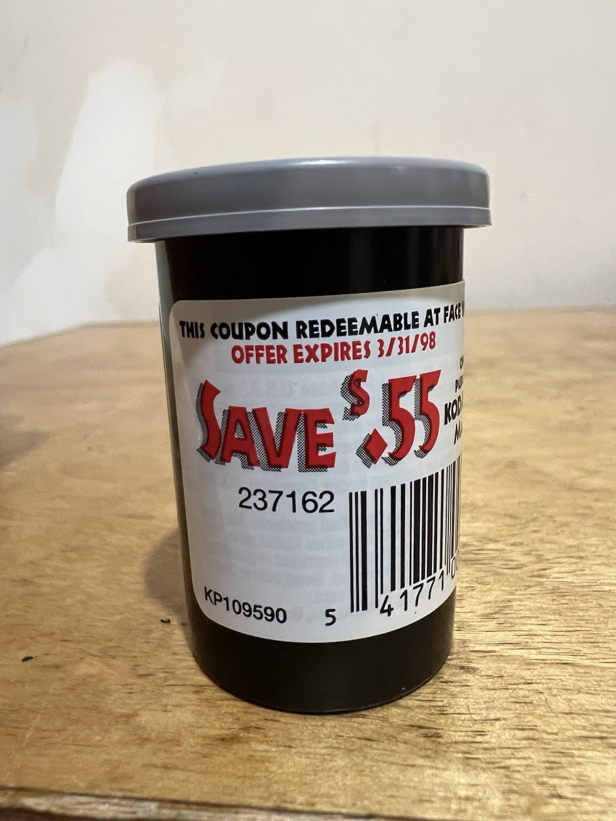 Kodak Jurassic Park PROMO 1997 “Find The Lost Roll” 35 MM Film Canister w/ Film