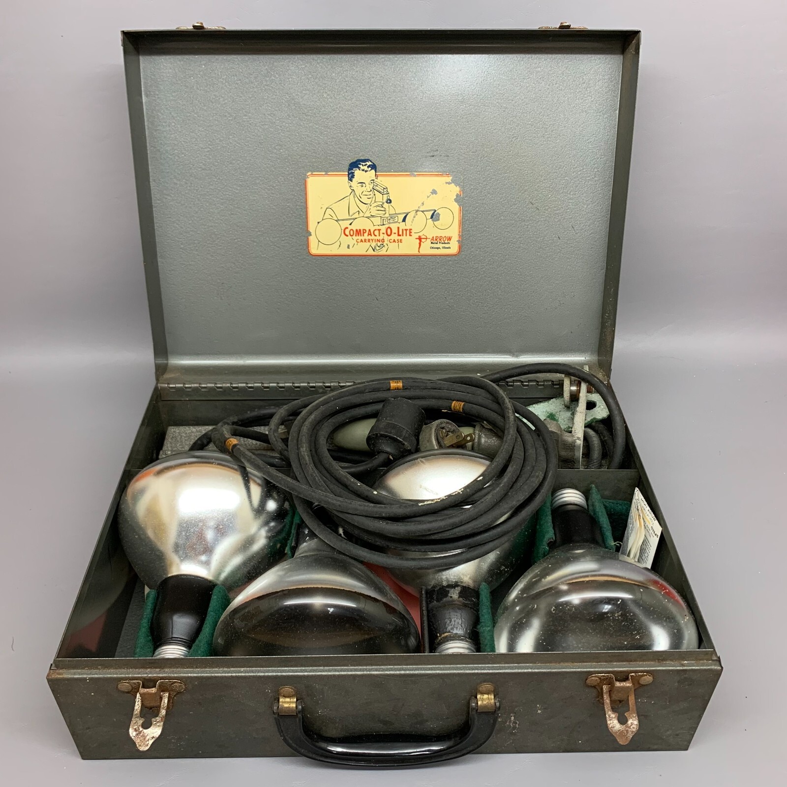 Vintage Arrow Compact-O-Lite Photo Movie Light Bar With 4 Lights & Carrying Case