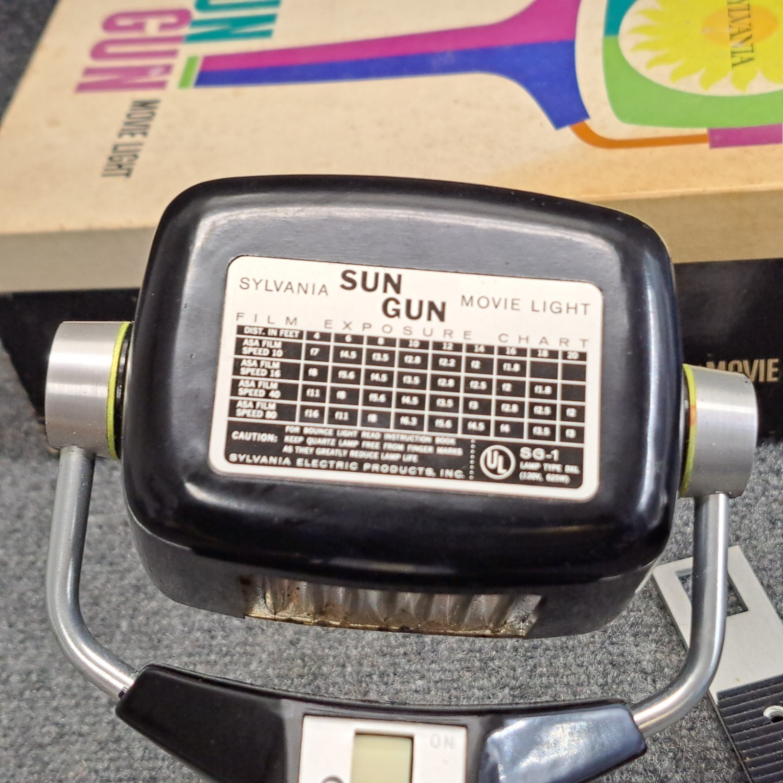 Vintage Sylvania Sun Gun Movie Light SG-1 Handheld Video Camera Lamp 120V Tested