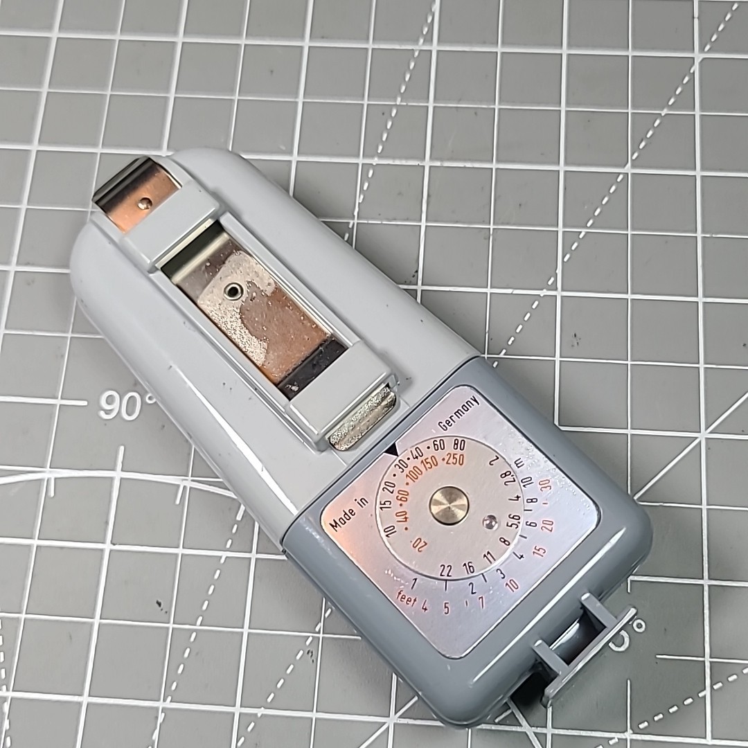 Vintage Zeiss Ikon Ikoblitz 4 Camera Flash Unit