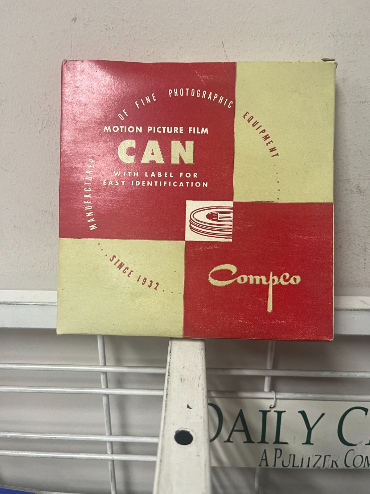 NEW Vintage Compco Motion Picture Film Can 8mm 400 ft No 122 w Box + Label NOS