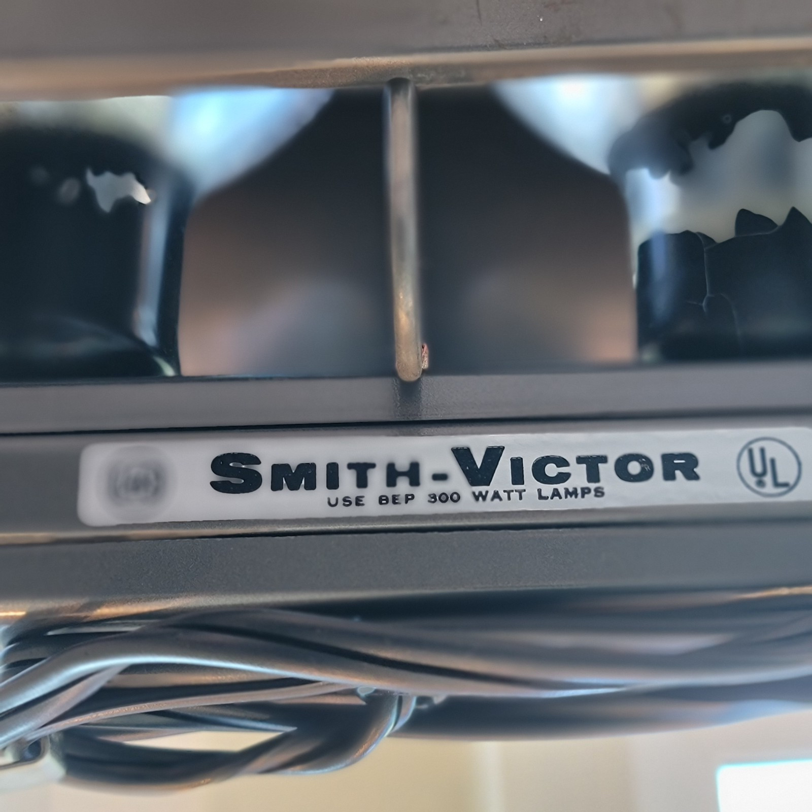 VINTAGE Smith Victor GL43 4 Socket Movie Photography Light Bar w/ Metal Case
