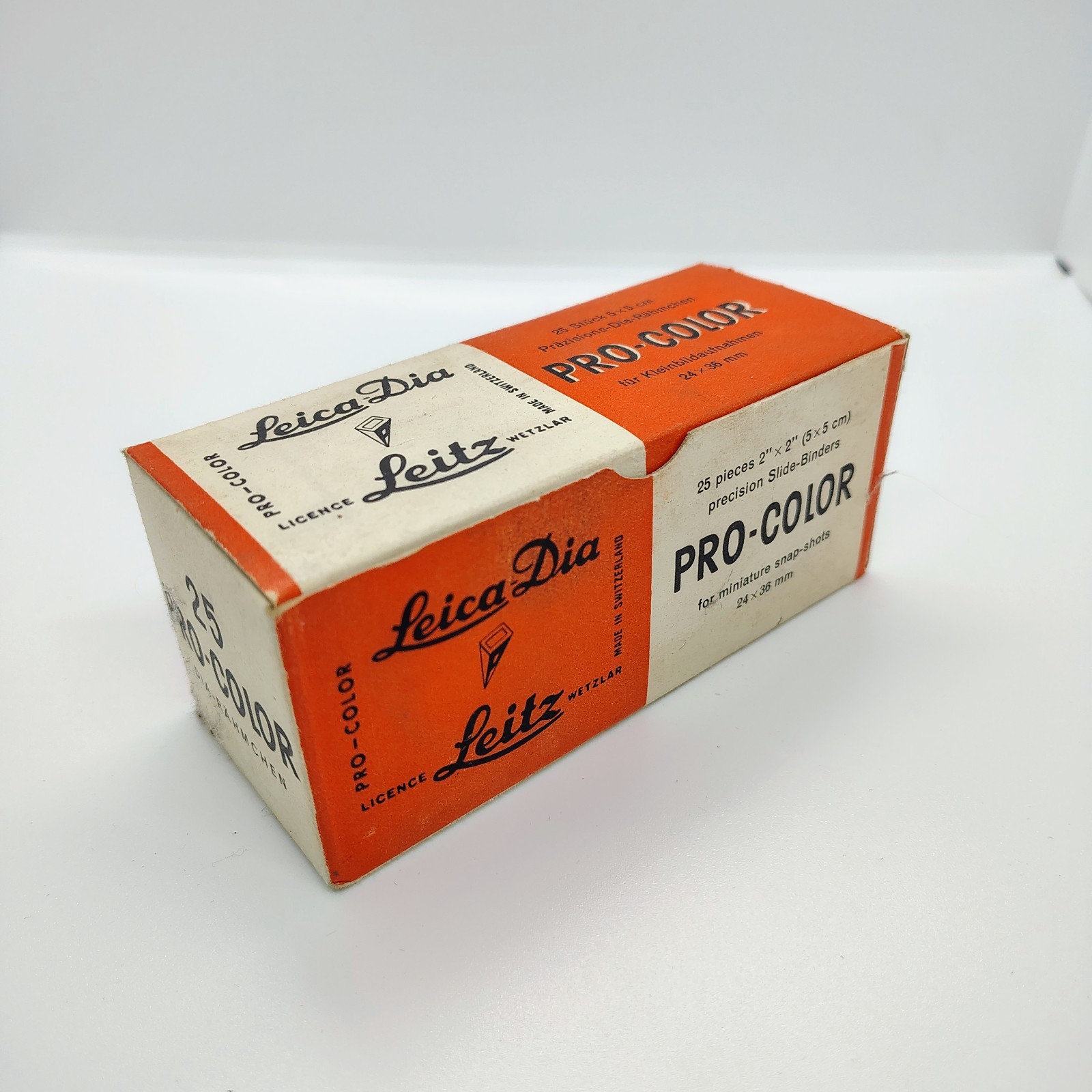 Leitz Wetzlar/Leica Dia Pro-Color 2″x2″ (5x5cm) slide binders, Boxes of 25