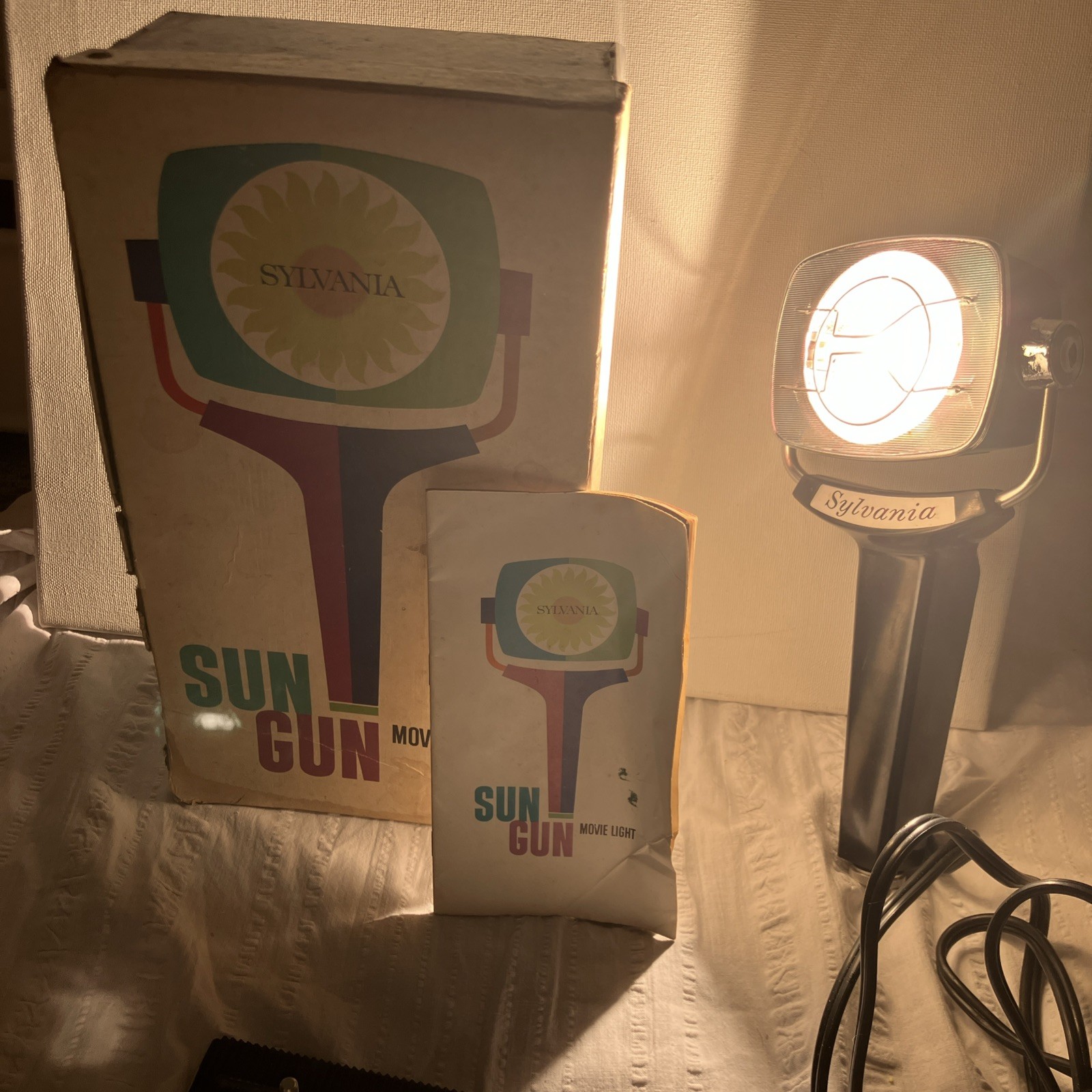 Vintage Sylvania Sun Gun Movie Light SG-1 Handheld Video Camera Lamp 120V Tested