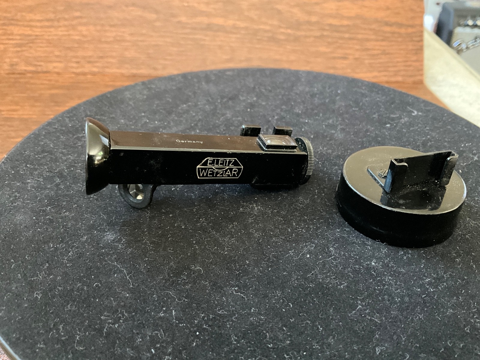 Original Leica Leitz Wetzlar WINTU Right‑angle viewfinder Germany & WICAP