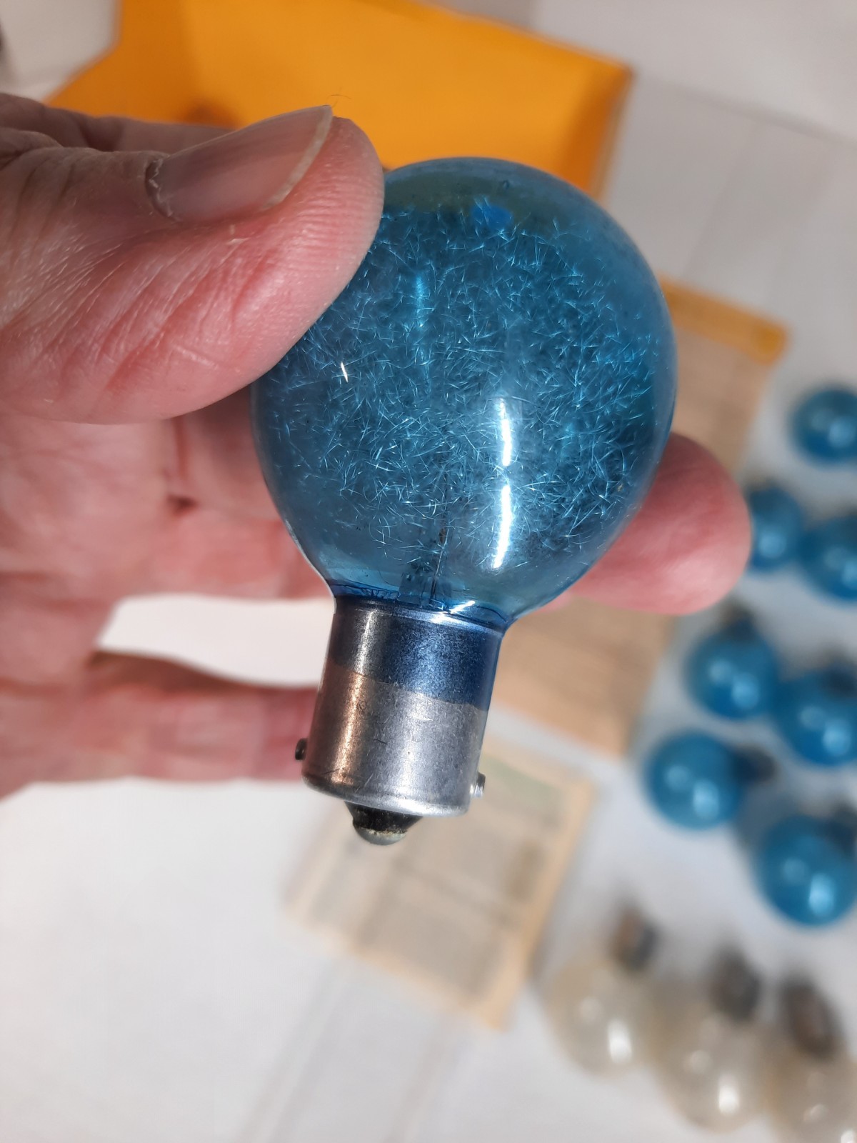 Vintage SYLVANIA P25 Clear /Blue Flash Light Bulb Kodak DuoFlex IV Box Camera