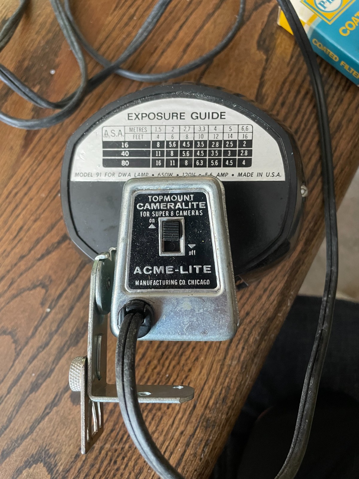 Topmount Cameralite 929 Acme Lite Movie Camera Light for Super 8 Cameras Vtg