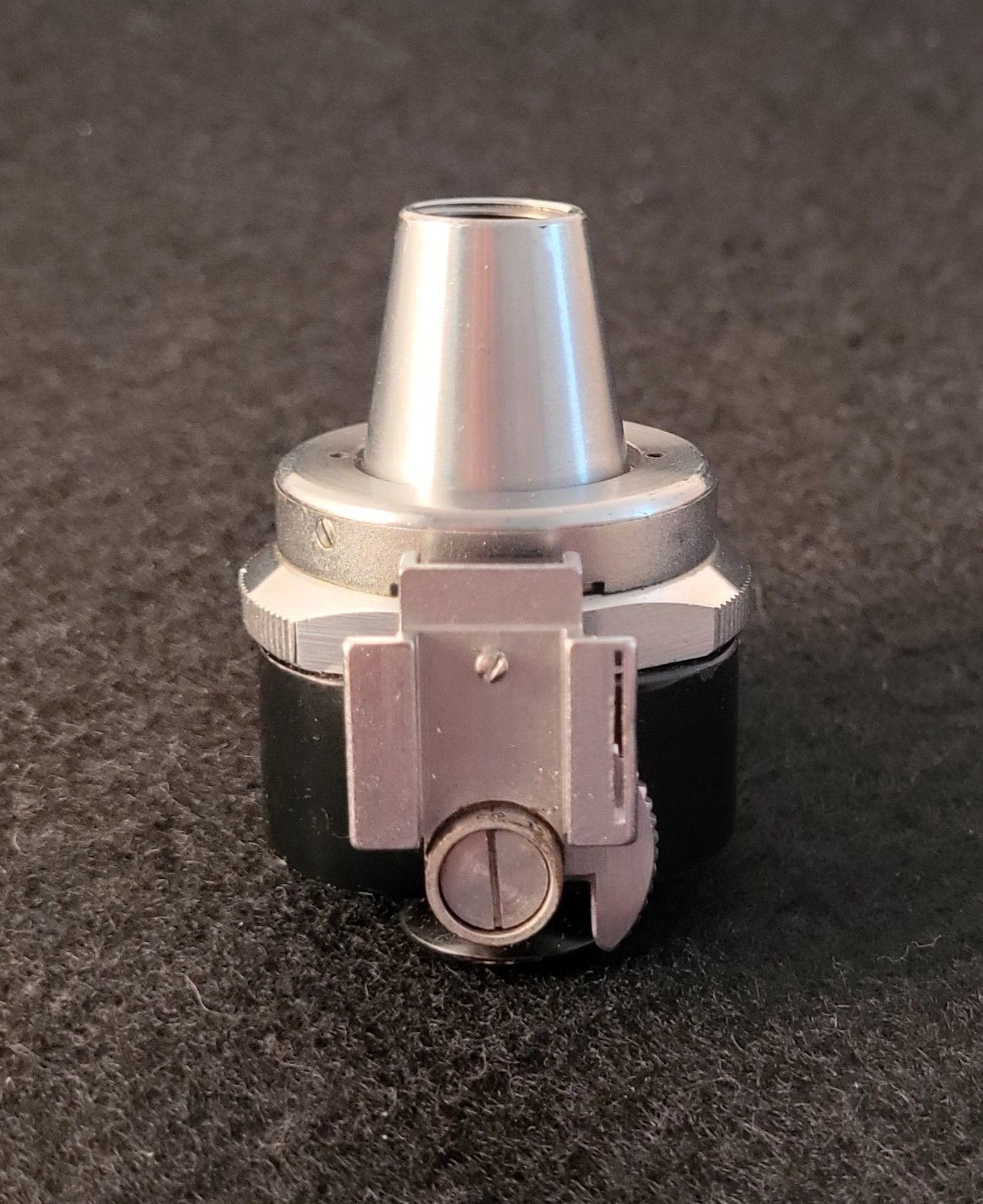 E.LEITZ WETZLAR BLACK UNIVERSAL VIEW FINDER FIT LEICA RANGEFINDER # 6590