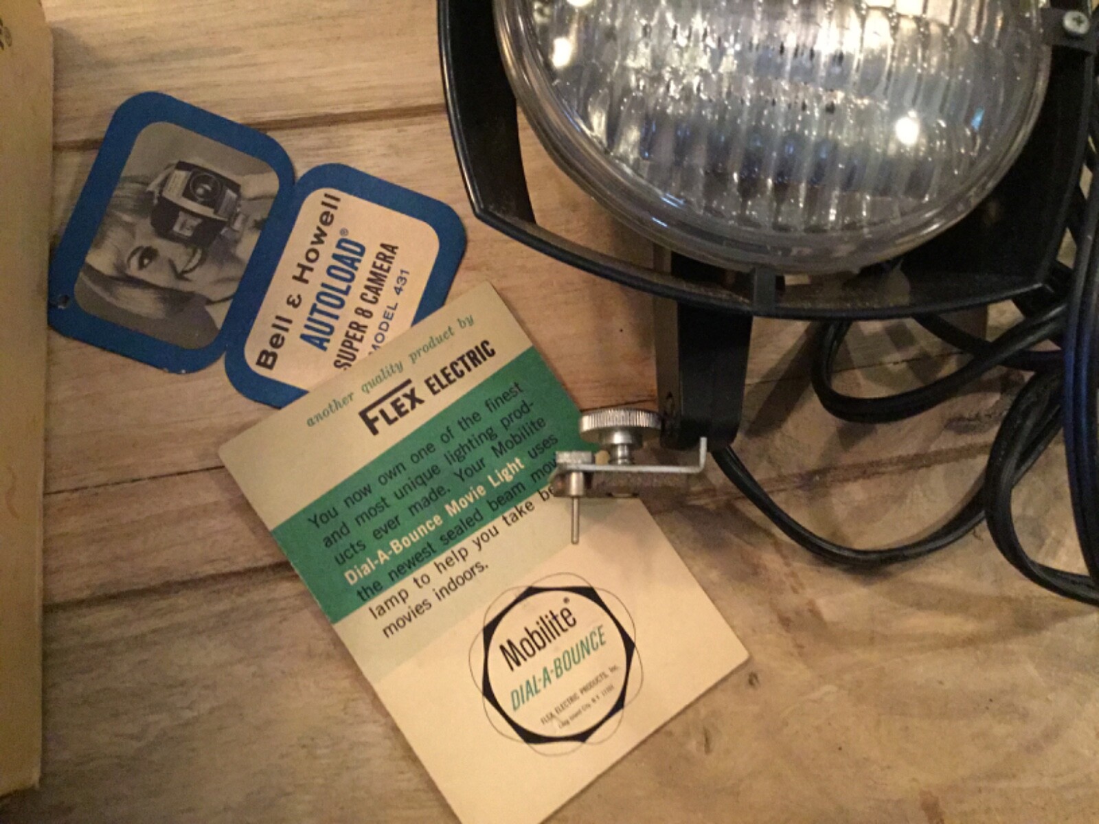 VINTAGE MOBILITE MODEL K-5 SUPER 8 CAMERA MOVIE LIGHT