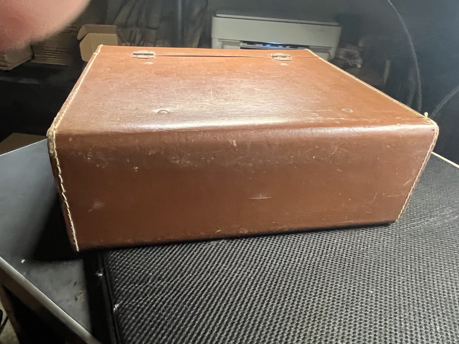 Vintage 4 Light Bar with case (TESTED) BULBS NOT INCLUDED