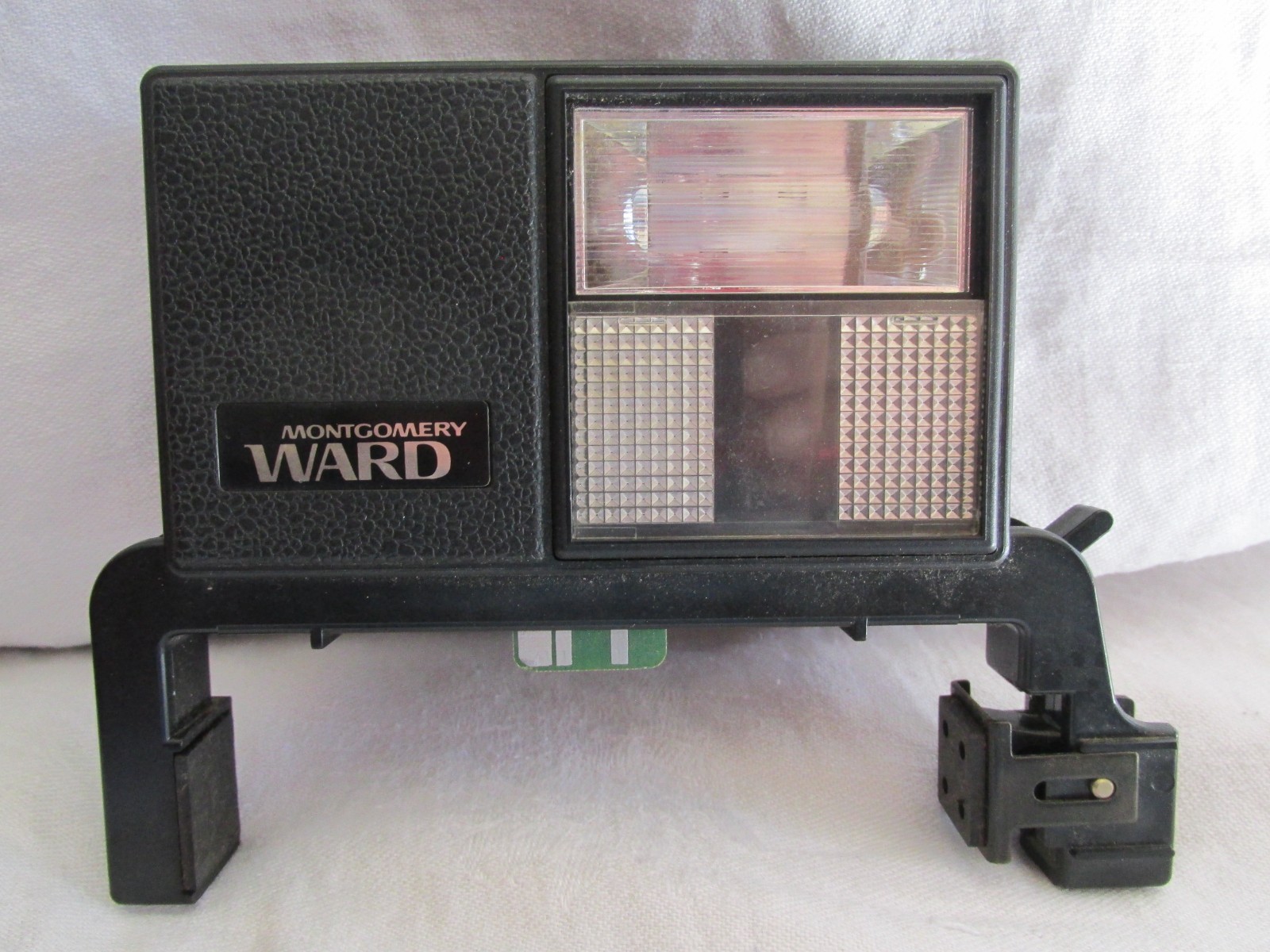 Vin Montgomery Ward all Polaroid 1 Step & Pronto Mountable Cameras Flash in box