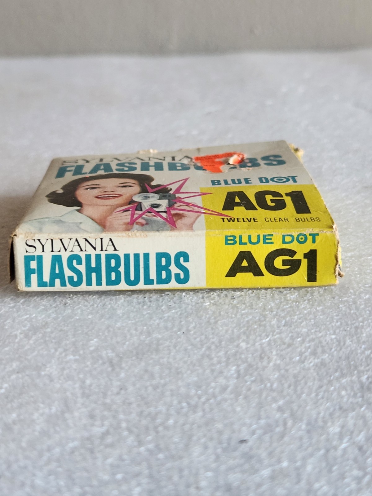 Vintage Sylvania Flashbulbs Blue Dot AG1 • 12 Clear Bulbs in Original Packaging