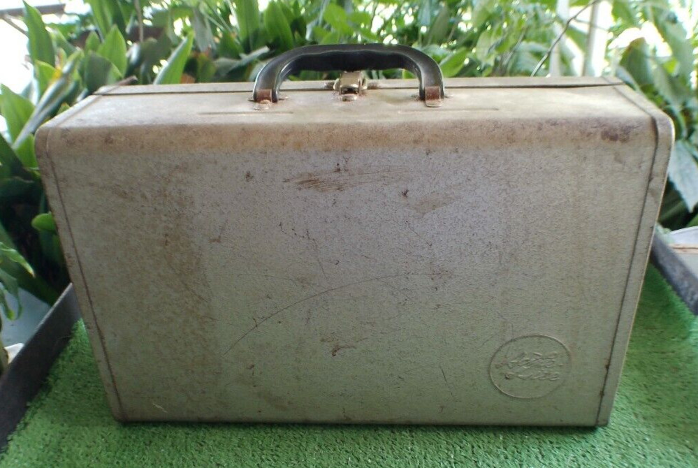 Vintage 1960s Acme Lite Mov-E-Lite 2 Bulb Lighting Bar w/ Case