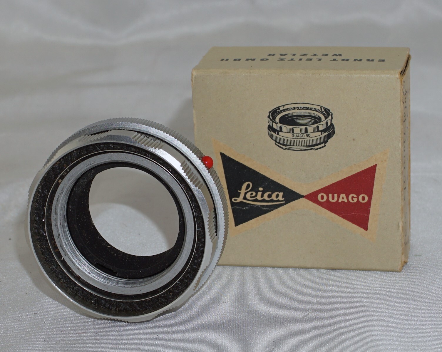 Leitz OUAGO Focusing Adapter in Box has an Asterisk before * 16467 N