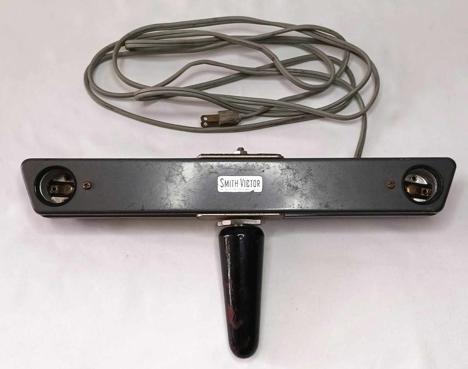 Vintage Lights Smith – Victor Hand Help Photographers Double Light
