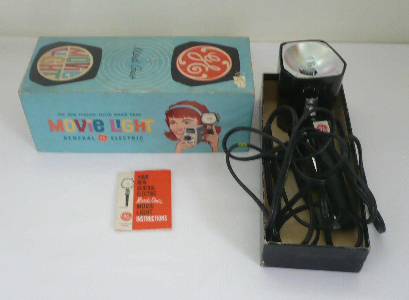 Vintage GE Mardi Gras Movie Light w/Box, Instructions Universal Model MG-1 Works
