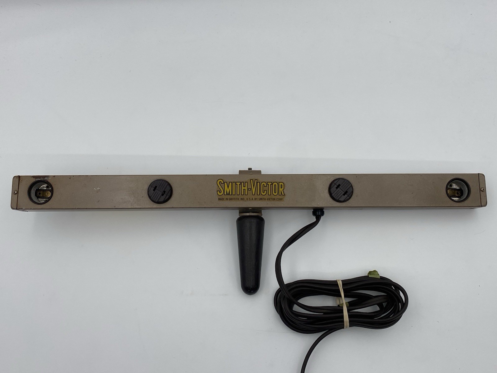 Vintage Smith-Victor 4 Bulb Photography Movie Making Theater Bar Light L41
