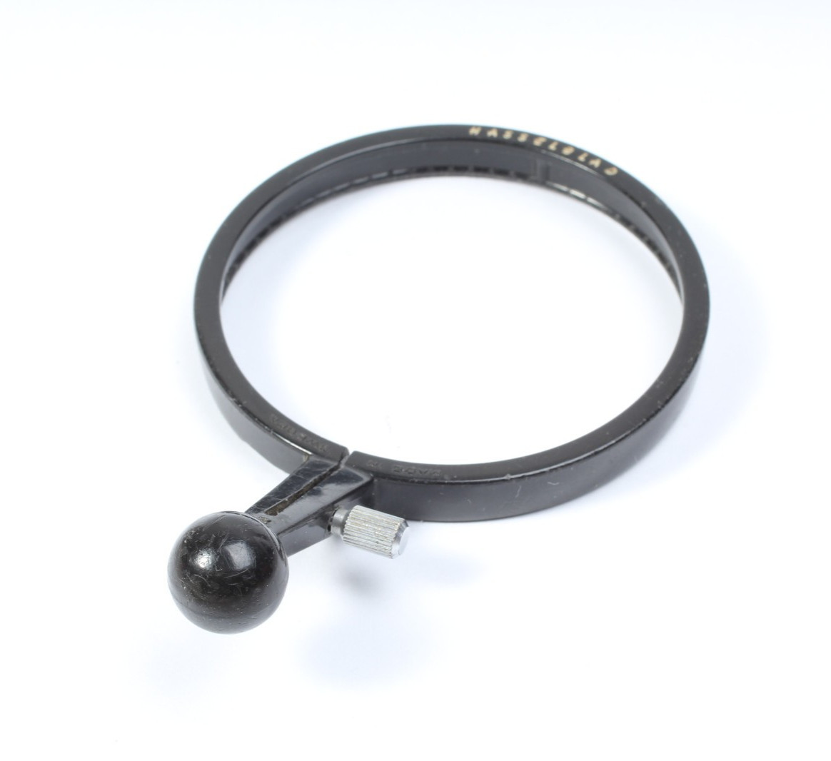 HASSELBLAD 40088 QUICK FOCUS HANDLE W CHIP FOR 120M PLANAR 150 & 250MM SONNAR