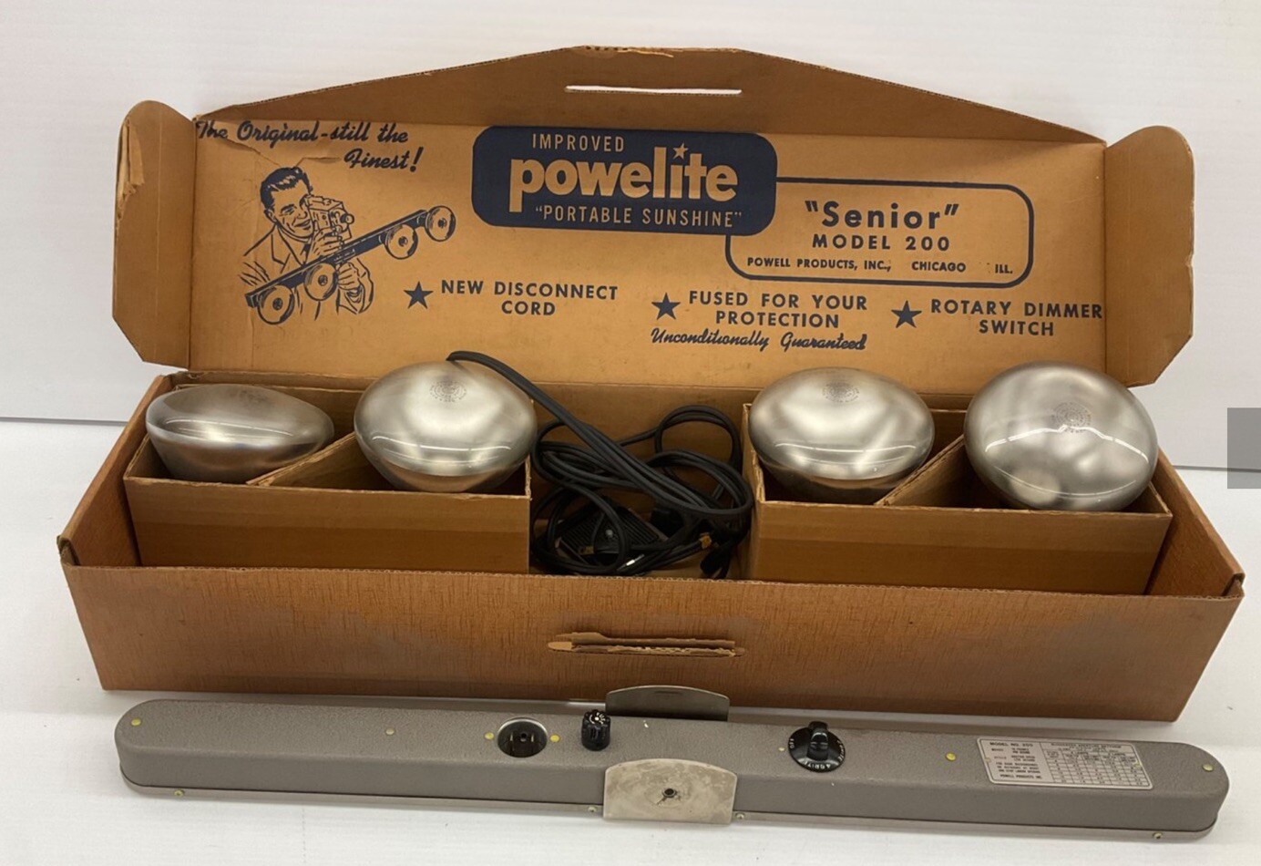 Vintage Photography Light Powelite Senior Model 200 Portable Studio w/ 4 bulbs