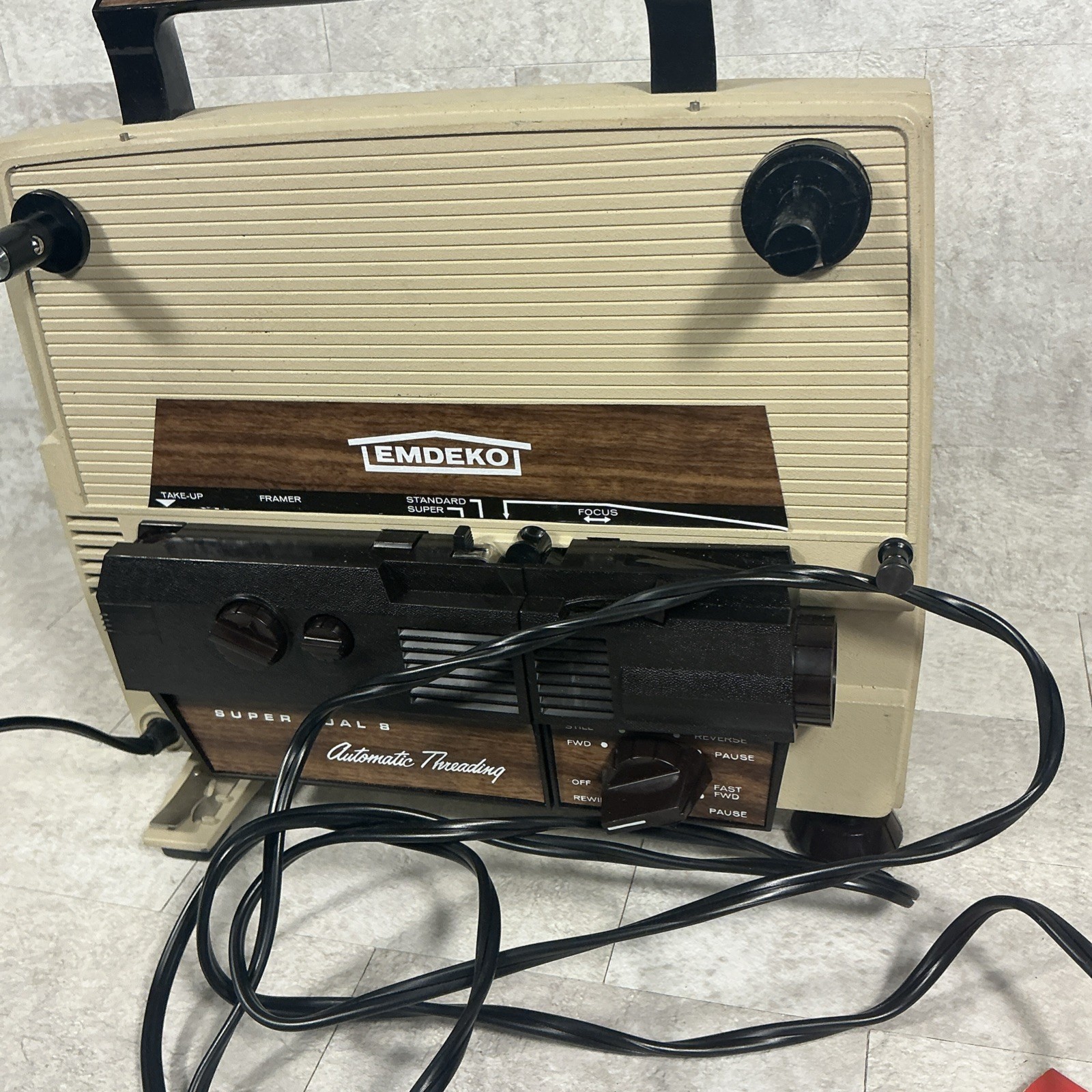 Super 8, EMDEKO Projector.EM-9000, Box & Instructions Tested Working