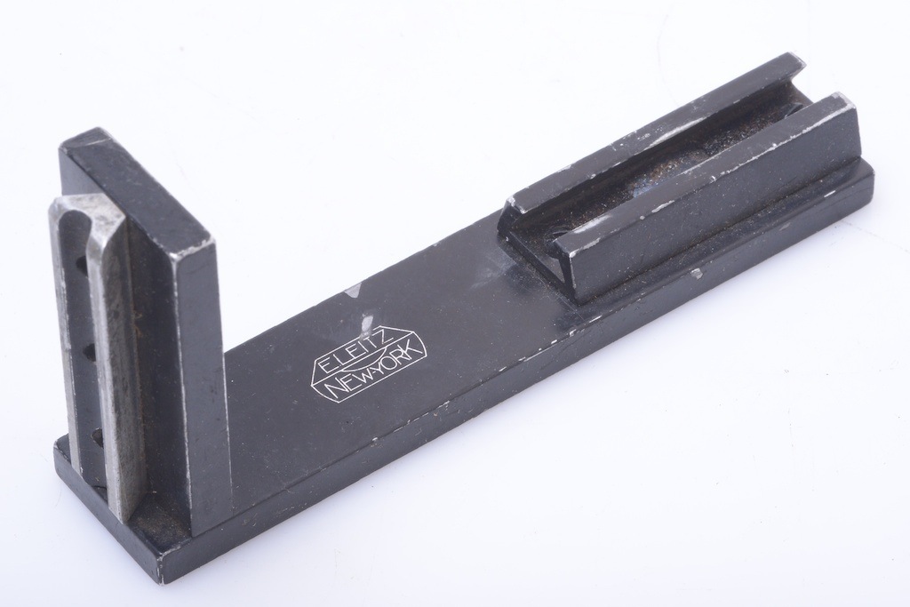 ✅ LEICA NEW YORK FLASH BOTTOM PLATE BRACKET. VERY RARE.   1061