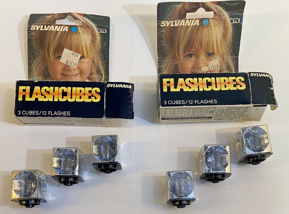 Vintage Sylvania Flashcubes 1970’s Flash Photography Blue Dot6 Cubes 21 Flashes