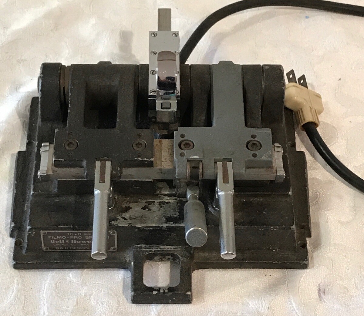 16-8 MM FILMO-PRO SPLICER BELL & HOWELL 198B