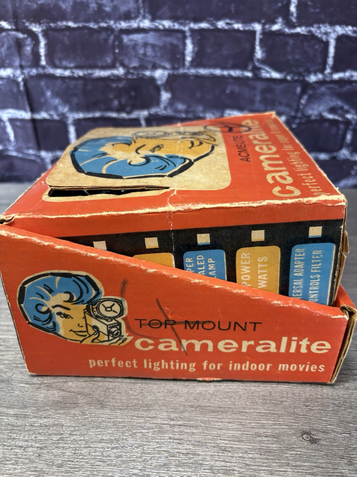Acme-Lite Cameralite by GE Top Mount light for Super 8 Cameras