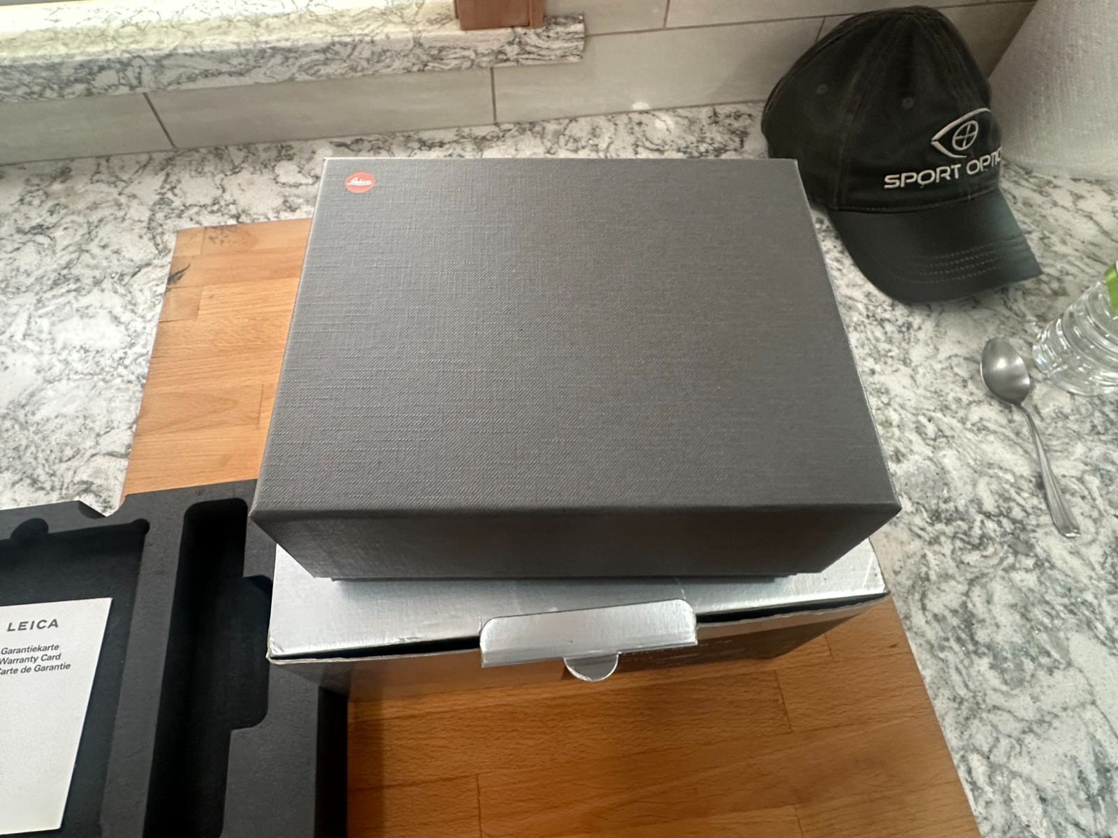 Original Leica boxes: Two lense boxes,One camera body box. See details in photos
