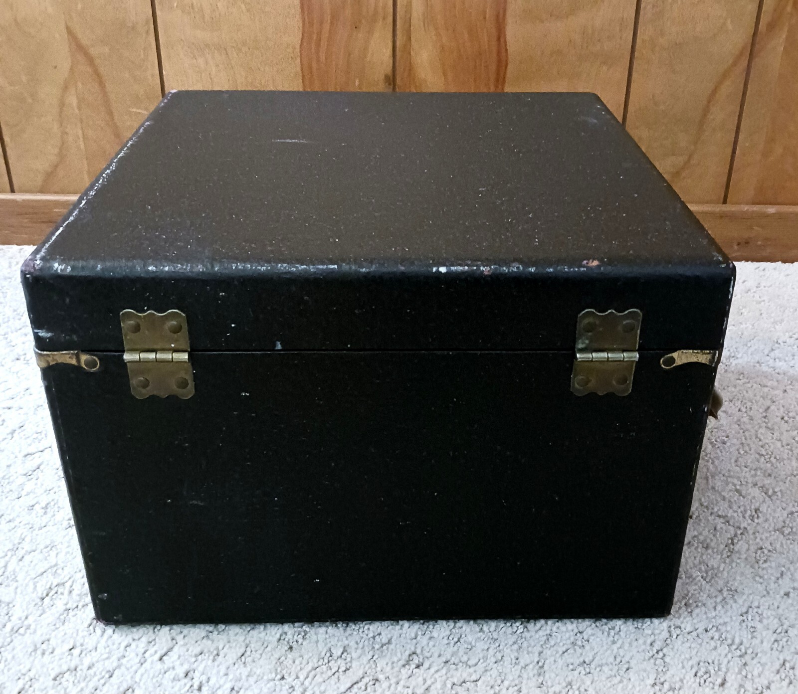 Vtg Barnett and Jaffe 35mm Slide Case 16 Sections 11 x 11 x 7.5 Metal Nameplate