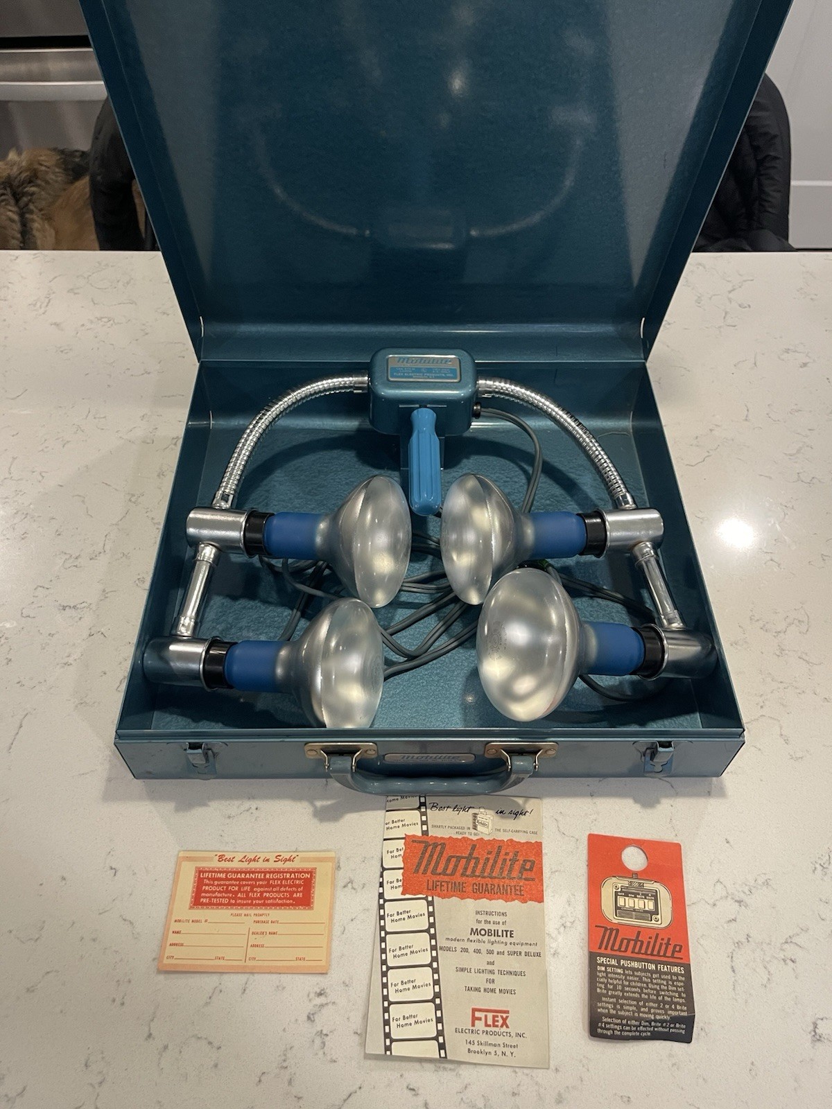 Vintage Mobilite Spot Light 4 Bulb Bar for Photography w/Metal Case