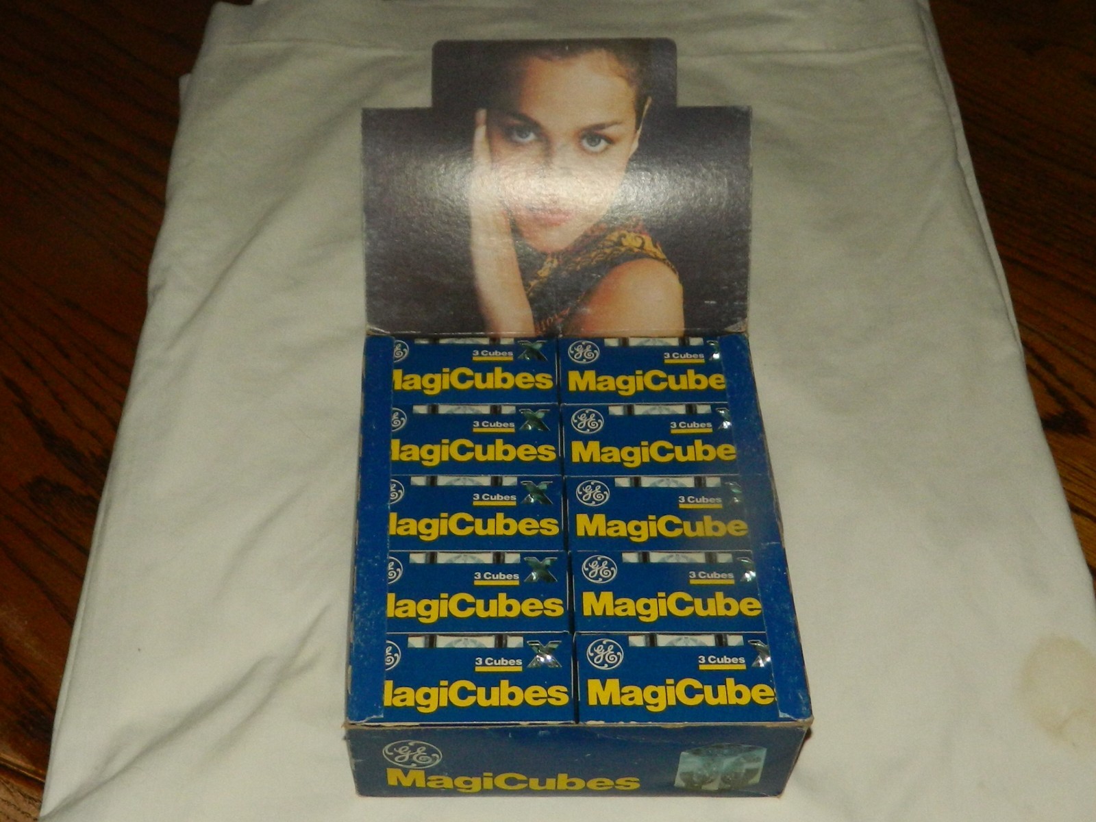 Vintage GE MagiCubes Store Display Box W/ 20 ea. Boxs W/ 3 Cubes 60 Cubes Total