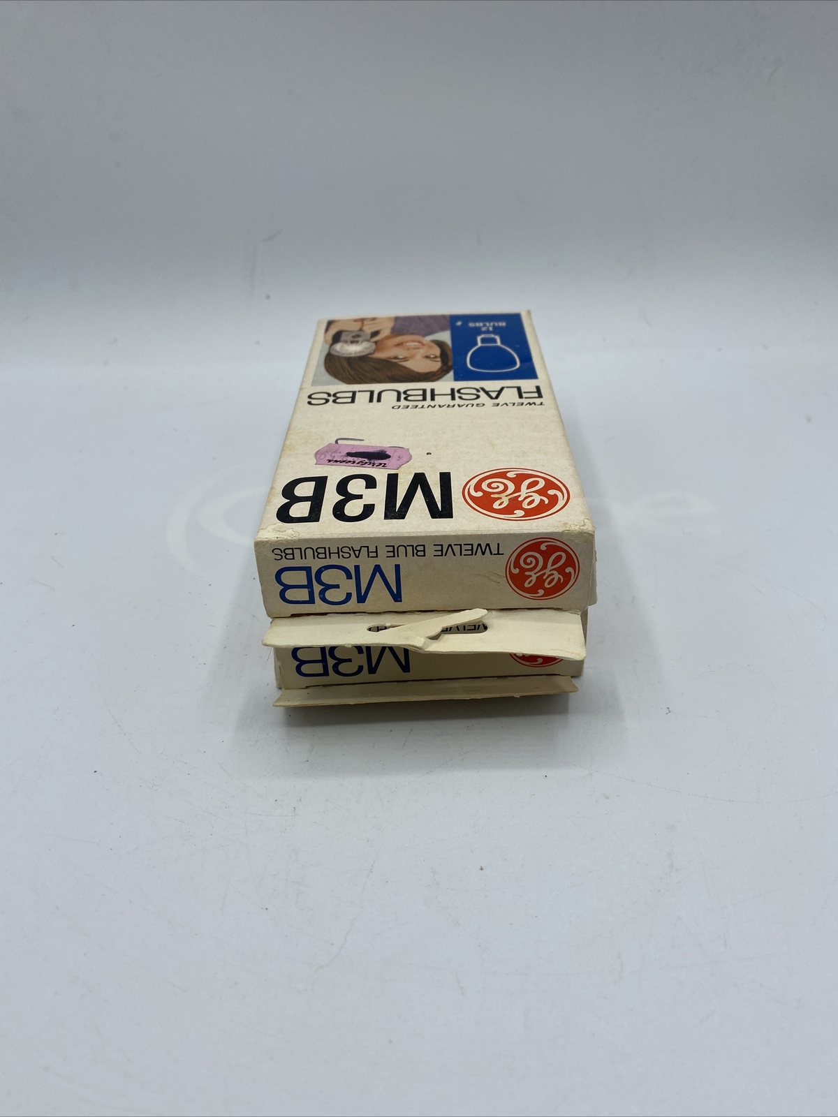 Vintage GE M3B Blue Flash bulbs Flashbulbs New Old Stock Made In USA 21 Bulbs