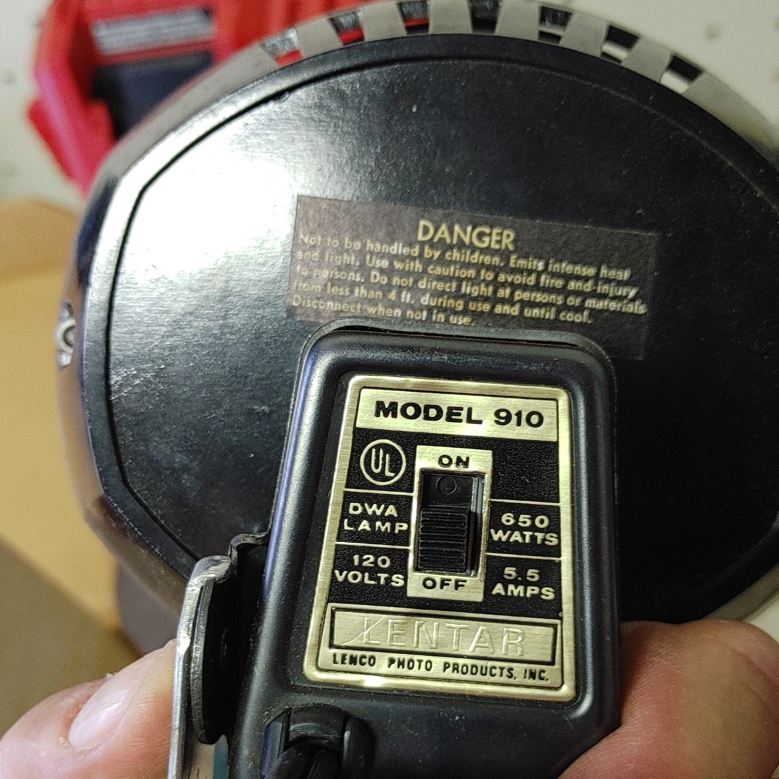 Lentar Beam Movie Light Model 910 for Universal Super 8 Cameras