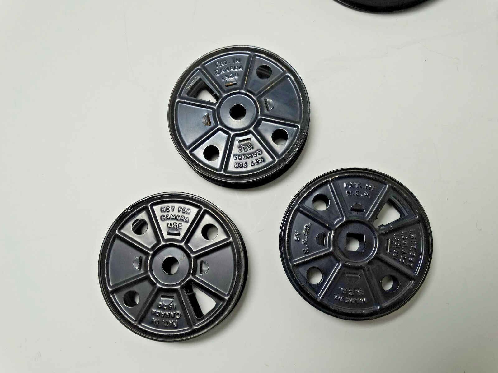 (12) VTG Kodak Empty Film Reels Metal Storage Box 1930s 1940s 2-7/8″ to 3-5/8″