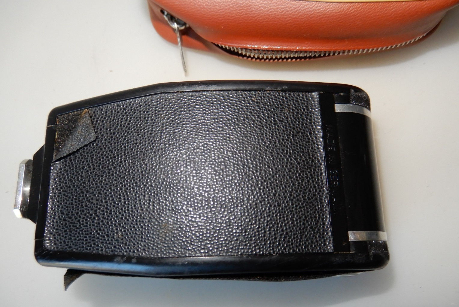 Agfa (Germany) Agfalux Foldable Flash Bulb Accessory + Original Carrying Case