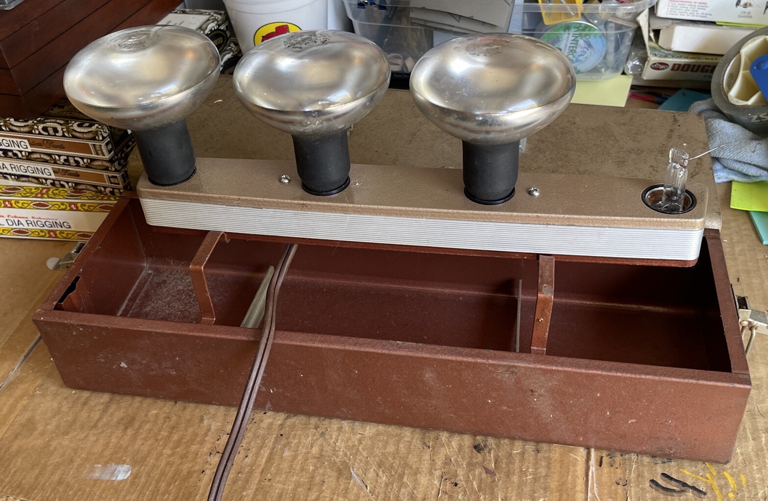 Vintage CKC 4 Light Movie Film Stage Lighting with Brown Case Works