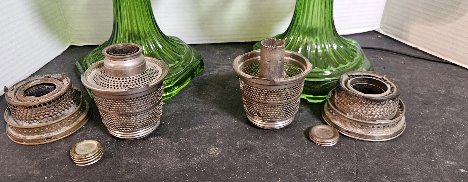 Lot Of 2 VTG 30s Aladdin Nu-Type Model BGreen Oil Lanterns See Pics Great Vtg Co