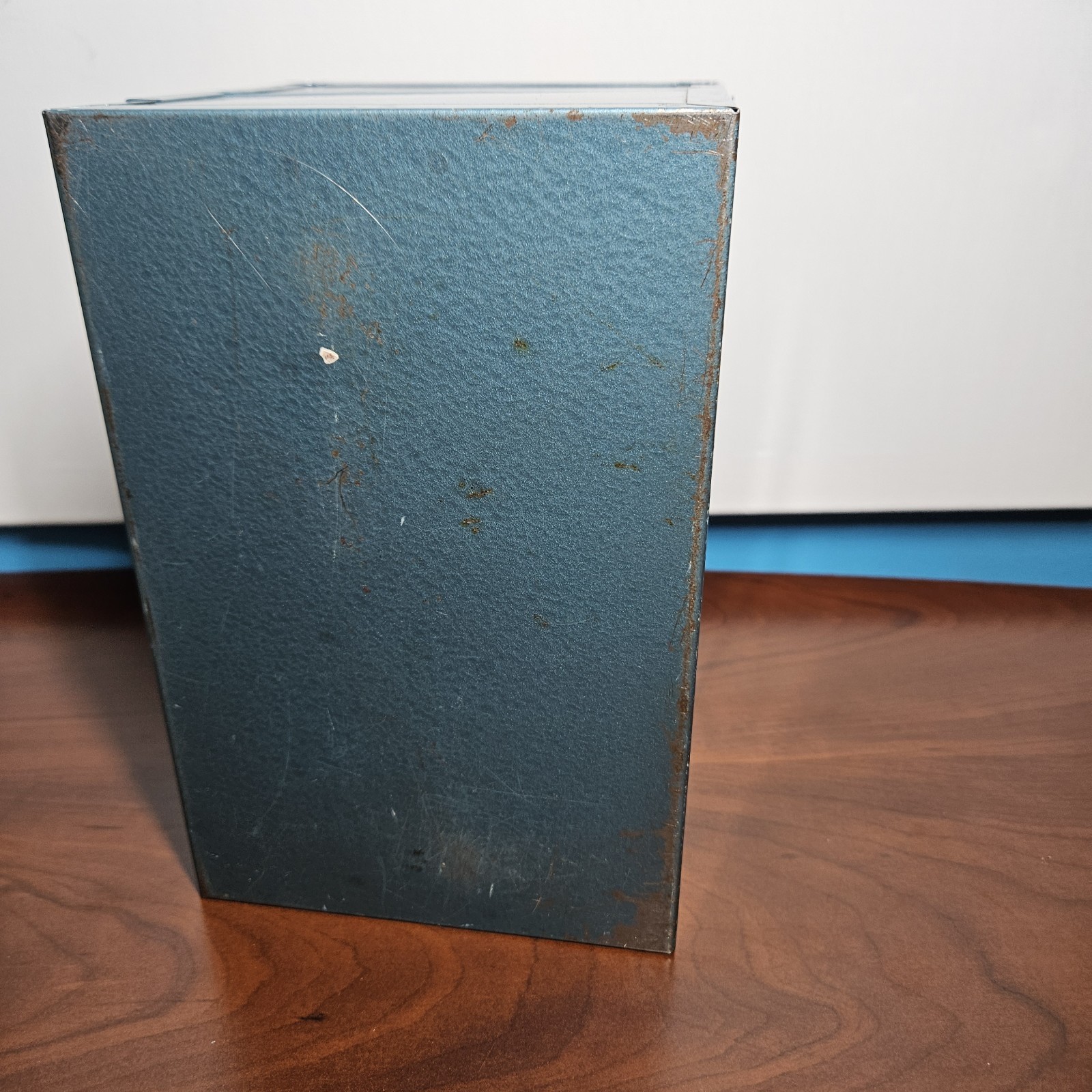 Vintage Logan Deluxe Metal 8mm Film Reel Metal Chest 12 Slots – Blue