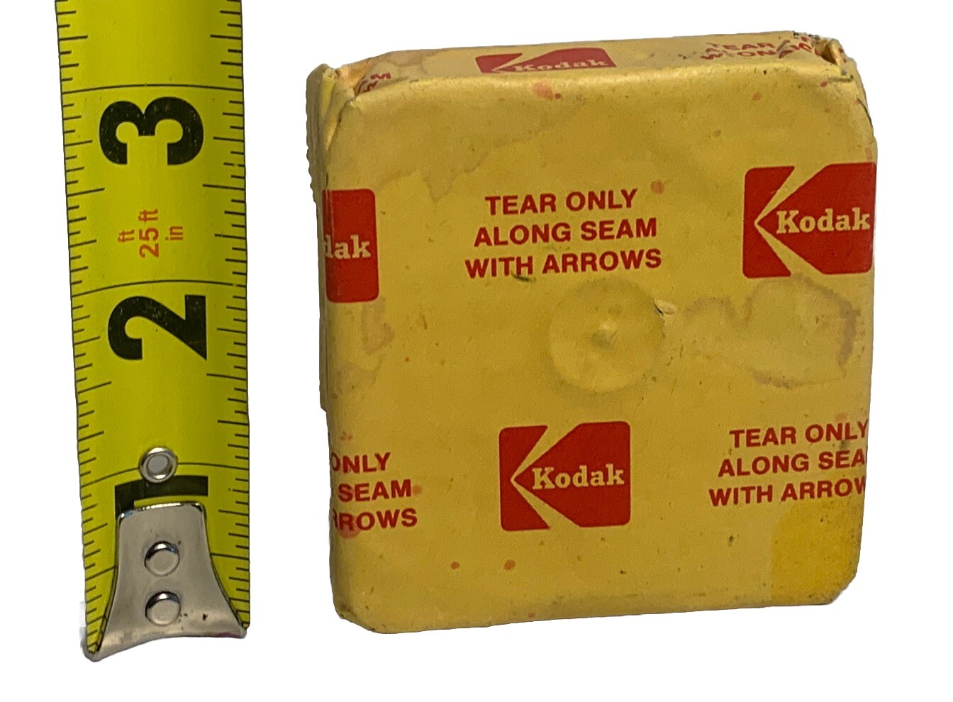 Vivitar 118 Flash Attachment/Kodak Sealed 3”Film/2 NOS G E Flash Cubes/Photo Lot