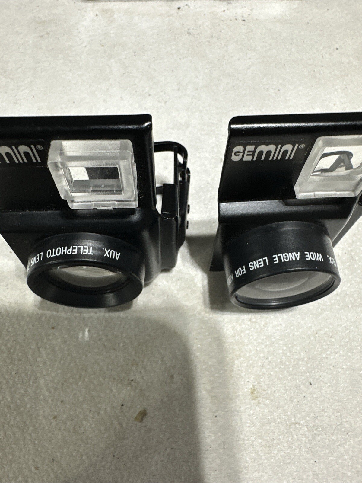 Several Vintage Cameras And Flash Bulbs, Read Full Description